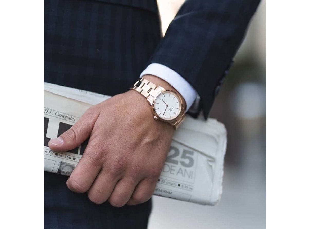 Daniel Wellington Watch White Iconic Link 36mm Gold DW00100209