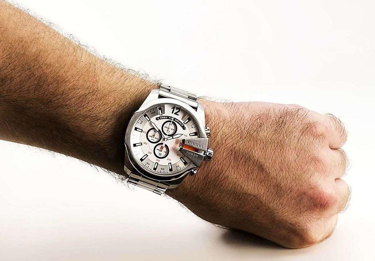 Diesel Mega Chief DZ4328