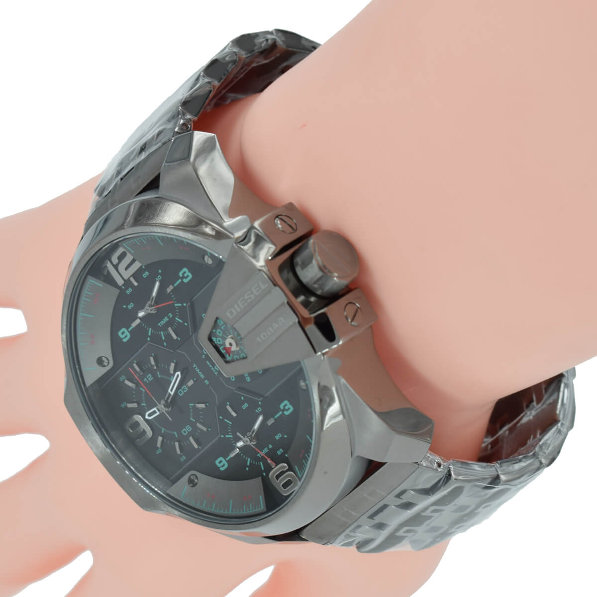 Diesel Uber Chief DZ7372 316L gunmetal stainless steel 10ATM (100m) water resistant 4 Time zones (GMT)