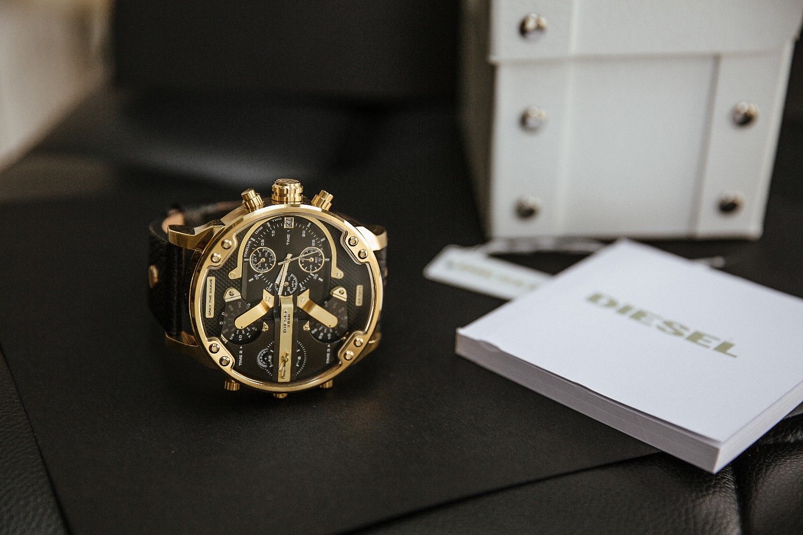 Diesel Big Daddy Gold Men's Watch DZ7371