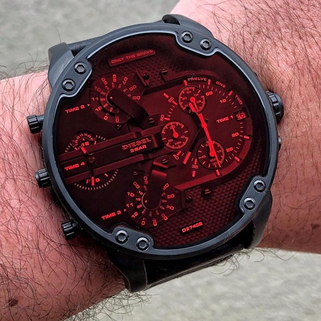 Diesel Big Daddy DZ7402 316L stainless steel & black genuine leather 30m water resistant 4 time zones