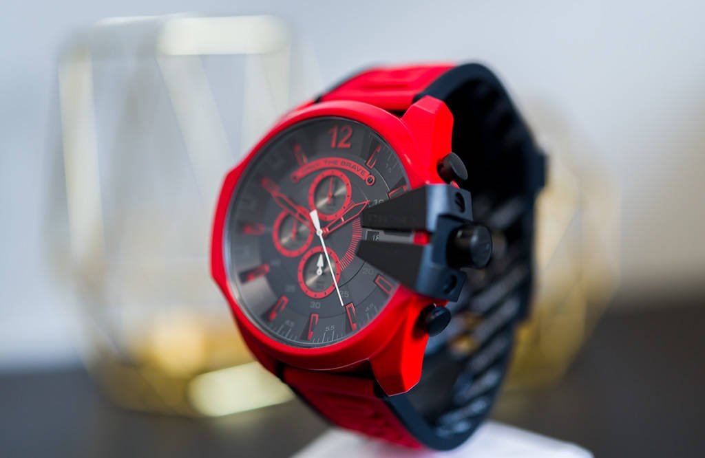 Diesel Mega Chief Red Watch DZ4526