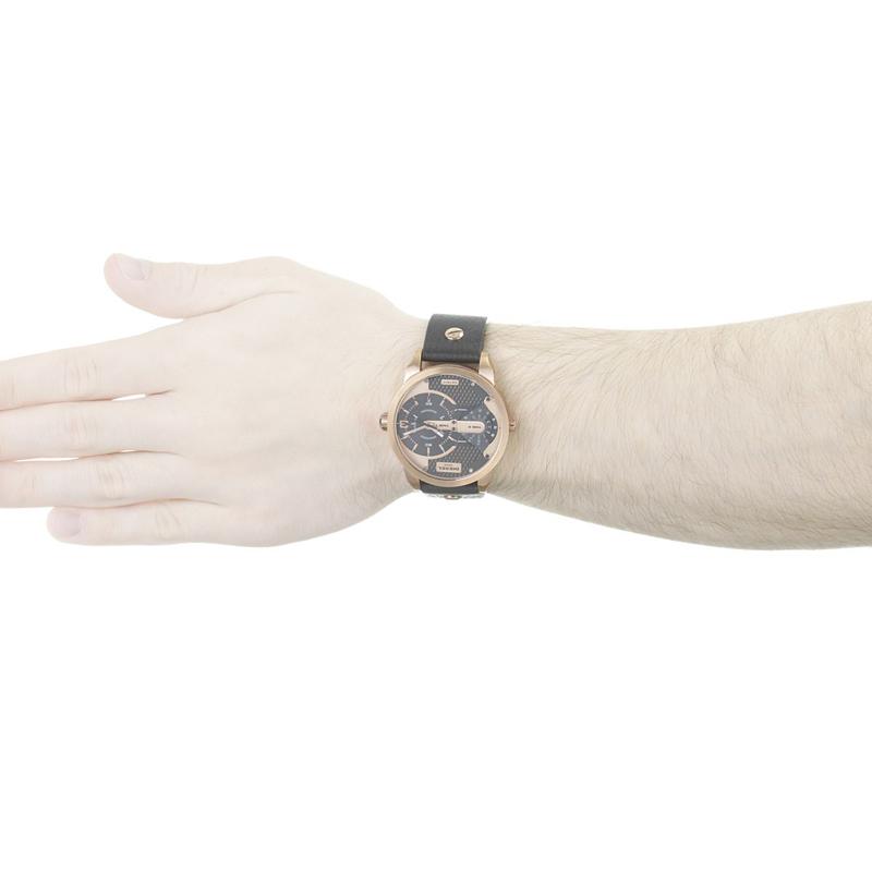 Diesel Mini Daddy DZ7317 316L rose-gold stainless steel & genuine leather strap 3ATM (30m) water resistant Dual time zones (GMT)