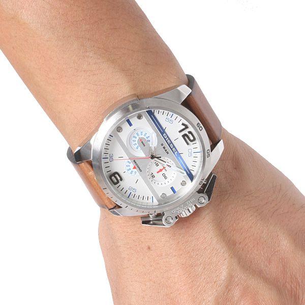 Diesel Ironside Men's Watch DZ4365 316L silver-tone stainless steel & genuine leather strap 5ATM (50m) water resistant Japan movements with a chronograph and date function