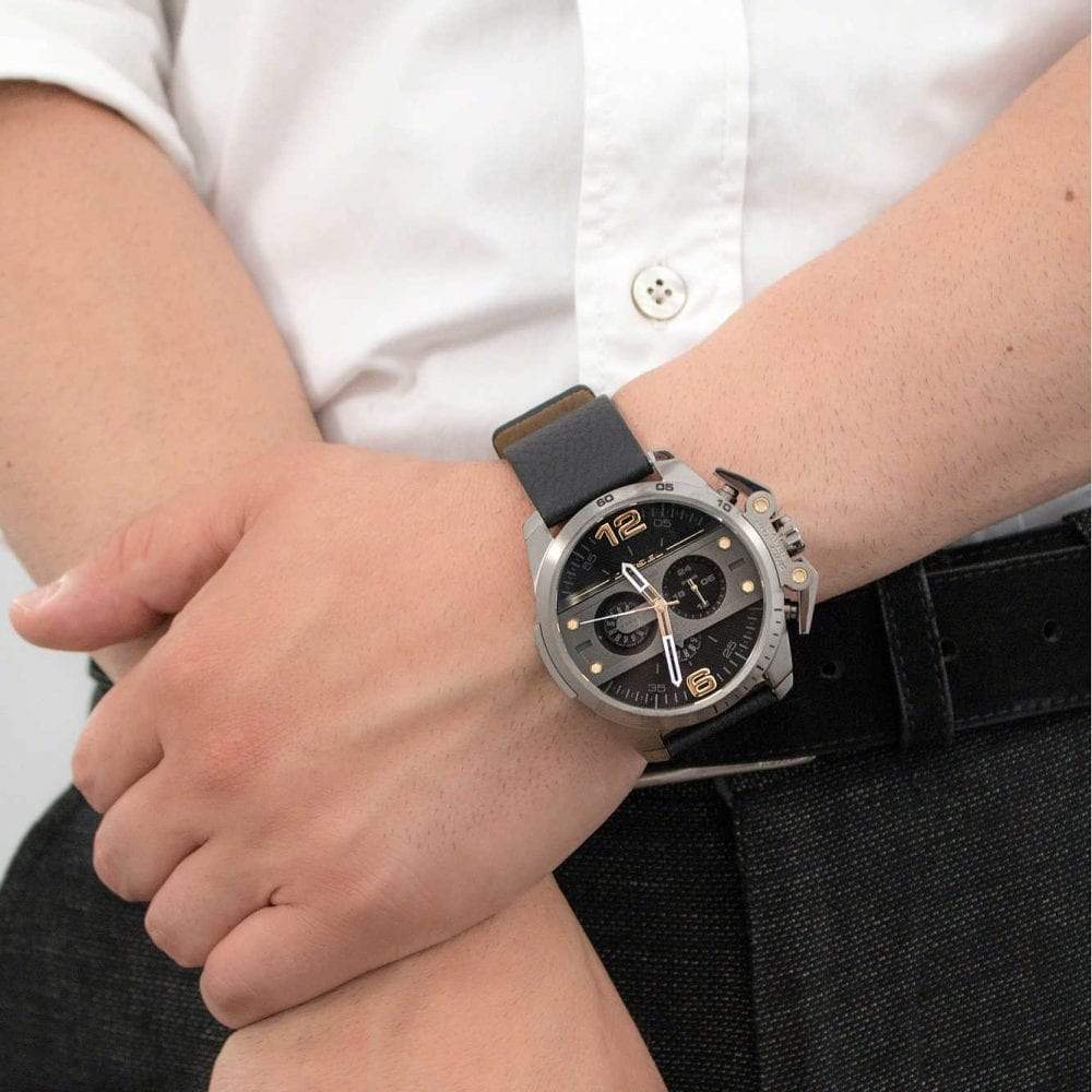 Diesel Ironside Men's Watch DZ4386 316L grey stainless steel & genuine leather strap 5ATM (50m) water resistant Japan movements with a chronograph and date function