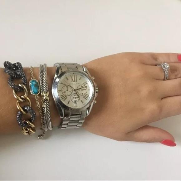 Michael Kors Bradshaw Chronograph Silver-tone Dial Unisex Watch MK5535 Water resistance: 100 meters / 330 feet Movement: Quartz