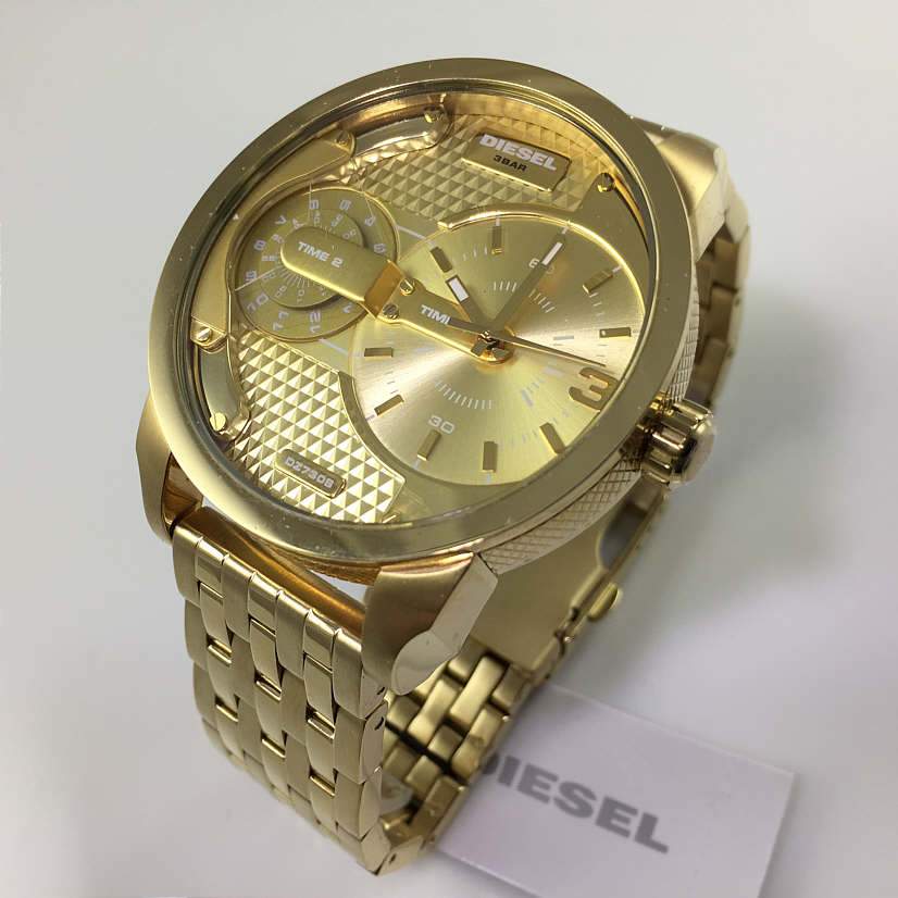 Diesel Mini Daddy DZ7306 316L gold stainless steel 3ATM (30m) water resistant Dual time zones (GMT)