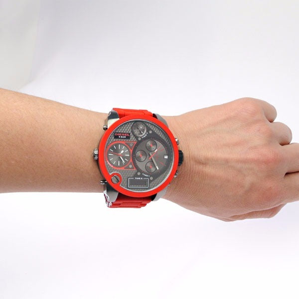 Diesel Big Daddy DZ7279 316L gunmetal stainless steel & red silicone link cover 30m water resistant 4 Time zones