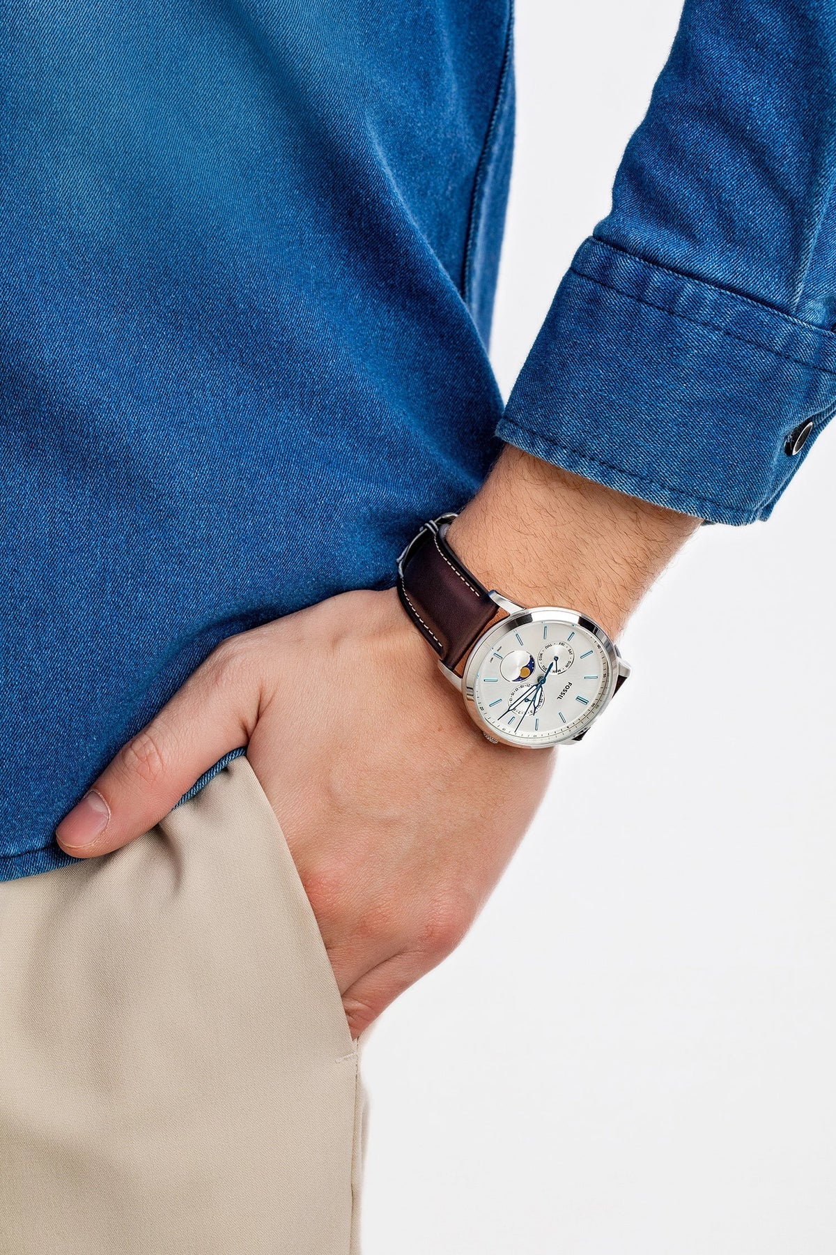 Fossil Neutra Moonphase Leather Watch FS5905